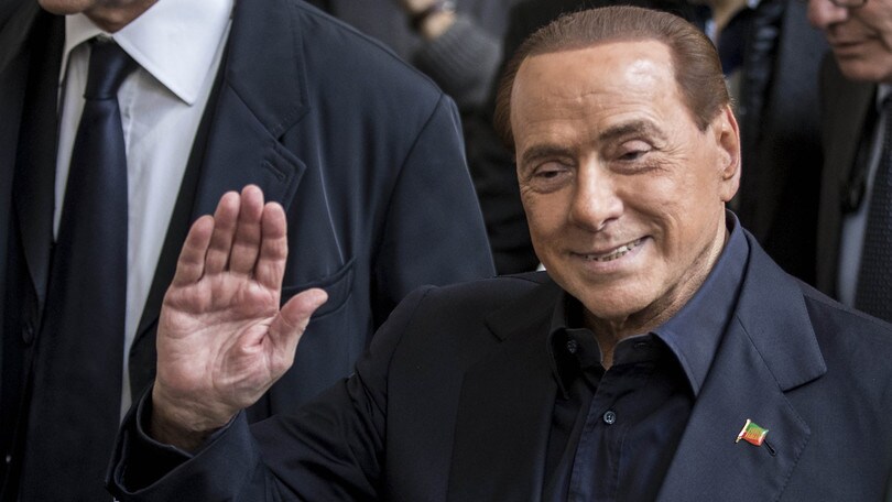 Berlusconi in ospedale per dei controlli: battito del cuore irregolare