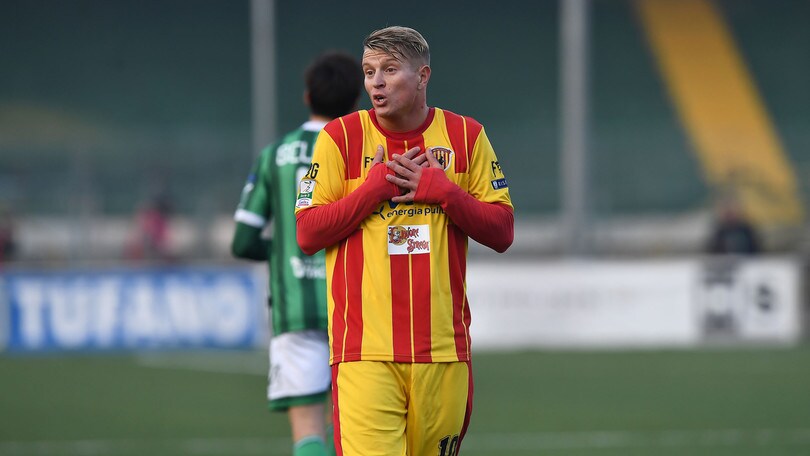 Serie B due giornate di squalifica a Ciciretti del Benevento
