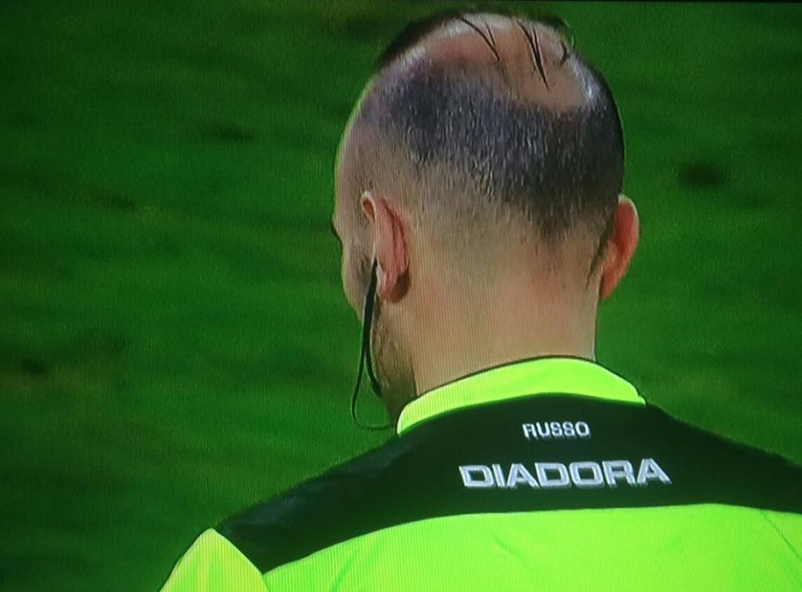 Sampdoria-Lazio, curioso look per l'arbitro Russo