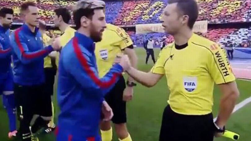 Liga: troppo amico del Barcellona, sospeso assistente arbitrale