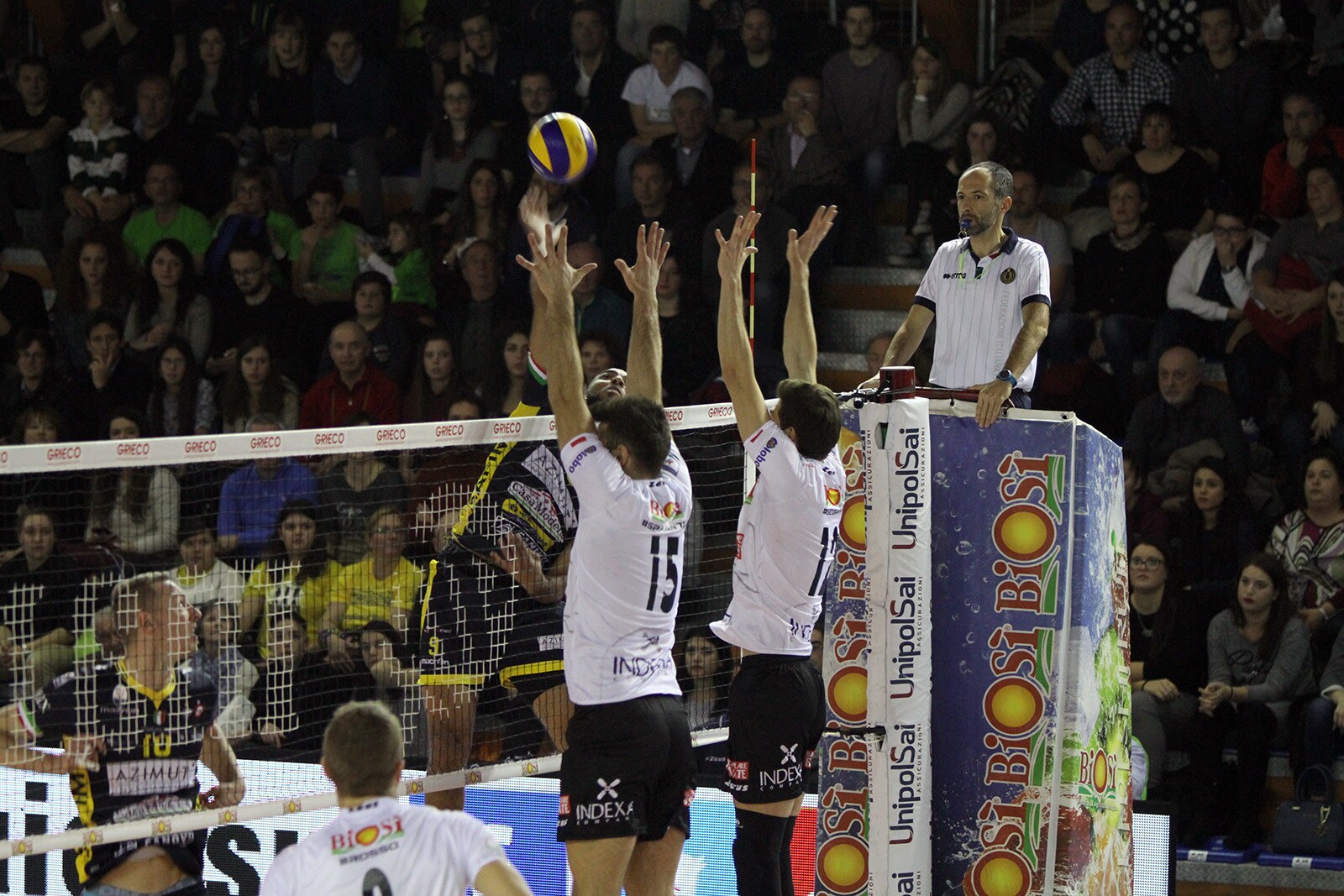 Volley: Superlega, Trento cade a Vibo, Modena al secondo posto