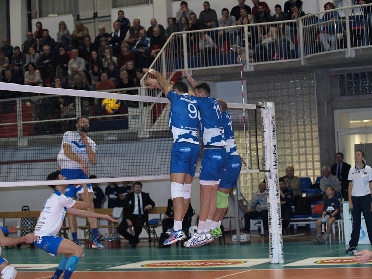 Volley: A2 Maschile, Girone Blu tre squadre in vetta