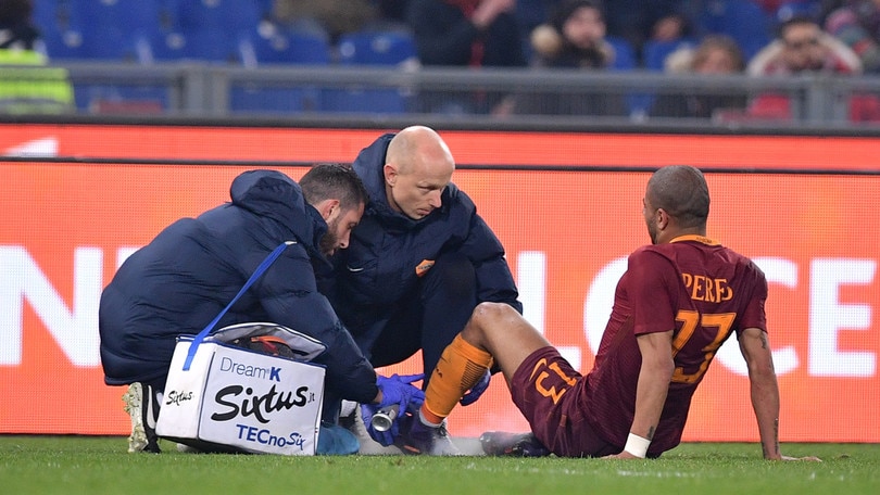 Roma, trauma alla caviglia: Bruno Peres rischia un lungo stop 