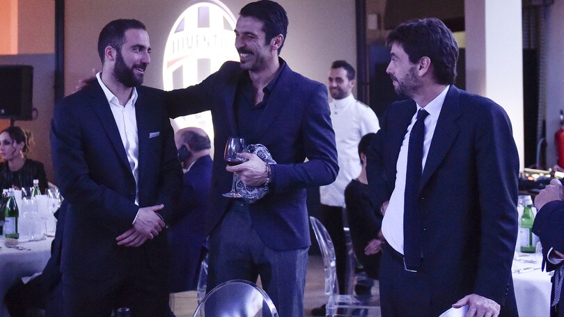 Higuain, prima festa di Natale in casa Juve
