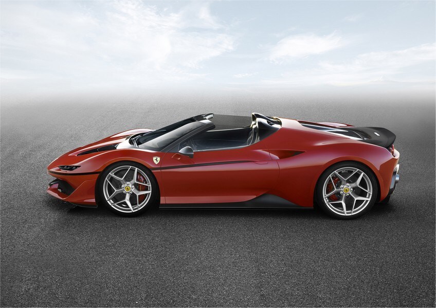 Ferrari J50, la 488 Spider diventa "big in Japan"