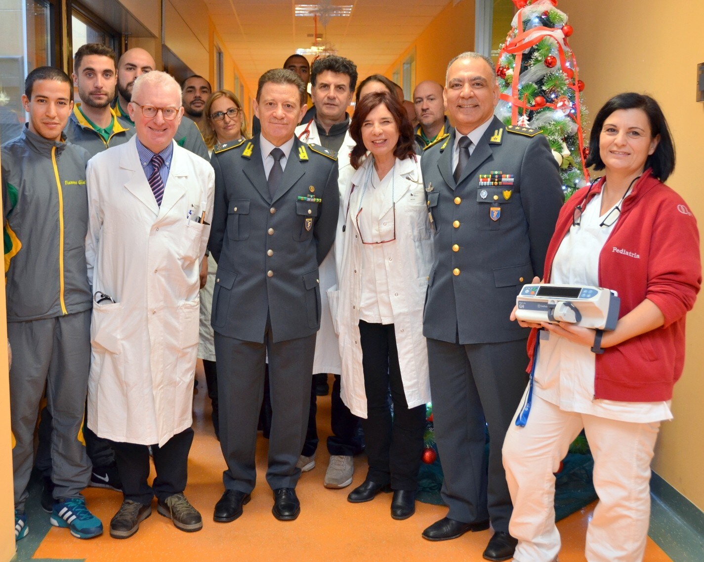 Le Fiamme Gialle in visita all'Ospedale Grassi di Ostia
