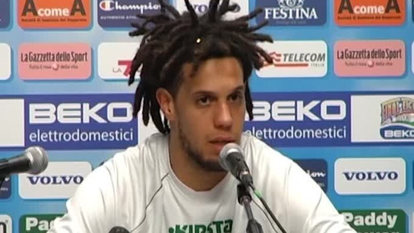 Infortunio Hackett: out sei mesi