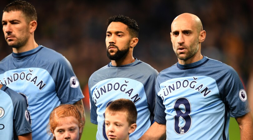 Gundogan scherza e rincuora i tifosi: «Sono ancora vivo»