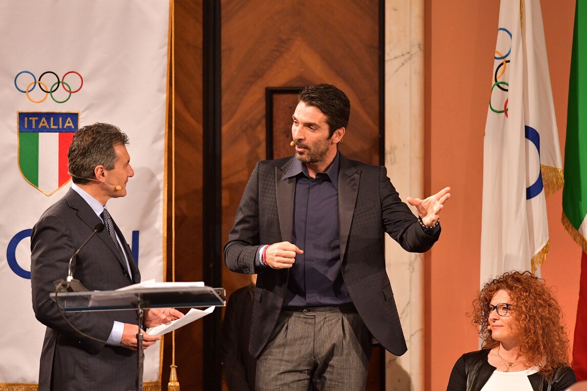 Buffon: «La Roma ha carattere. Punita da episodi»