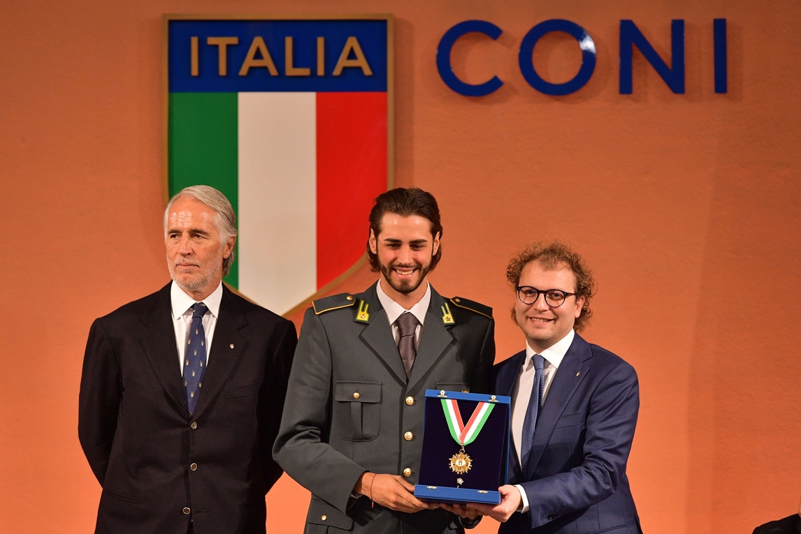Collari d'oro, ospiti importanti e Buffon si improvvisa aiuto presentatore