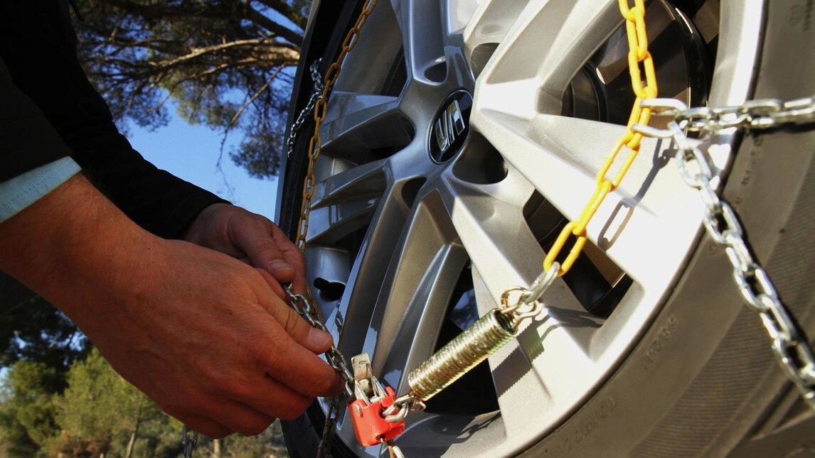 Catene da neve, ecco come montarle