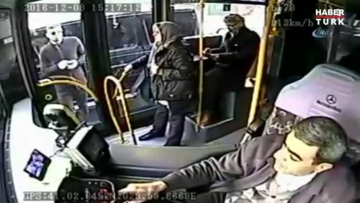 Yilmaz, la rissa con il conducente del bus