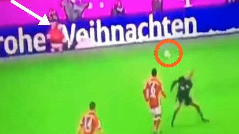 Bayern-Lipsia, Thiago passa la palla a Babbo Natale