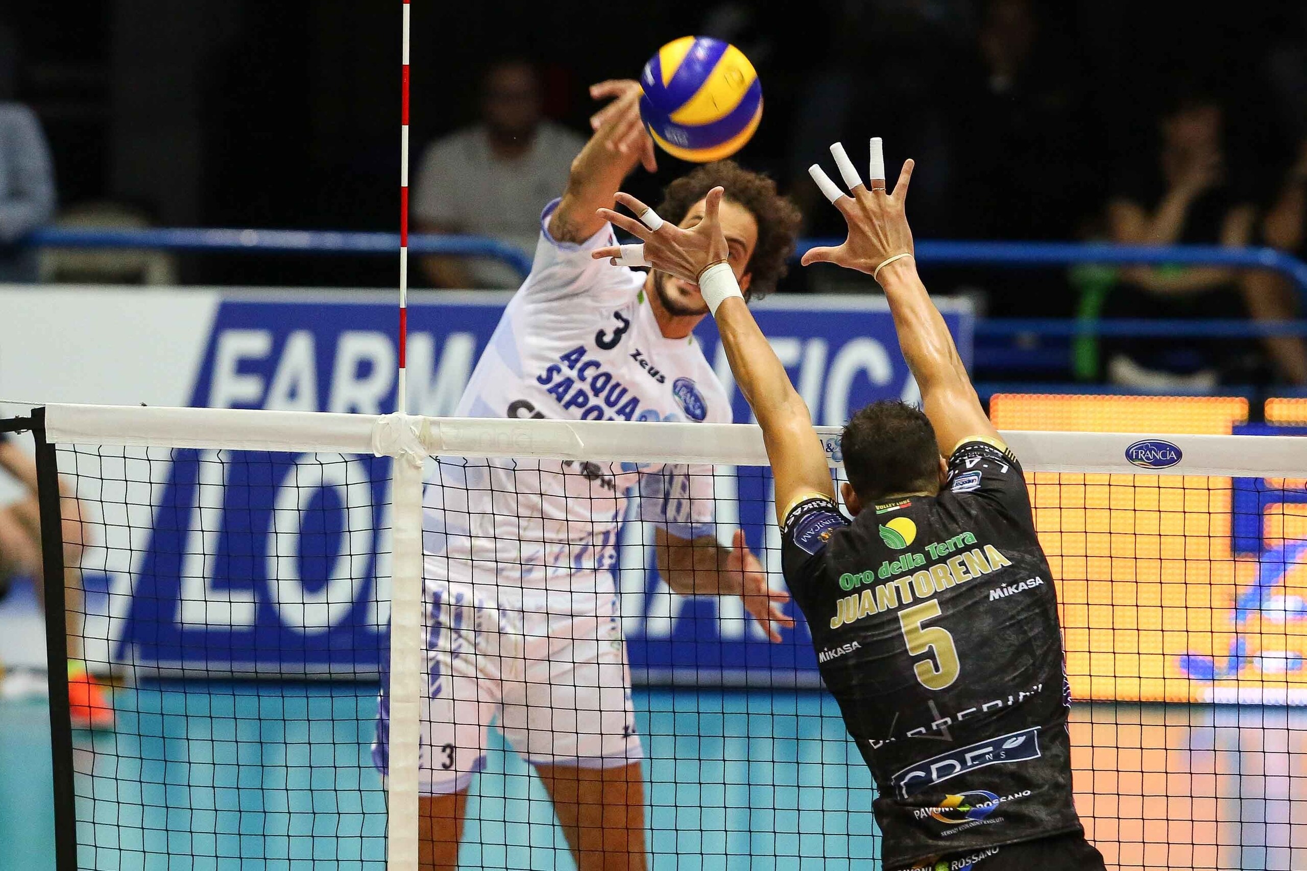 Volley: Superlega, Civitanova vola, Modena Cade, Perugia sale