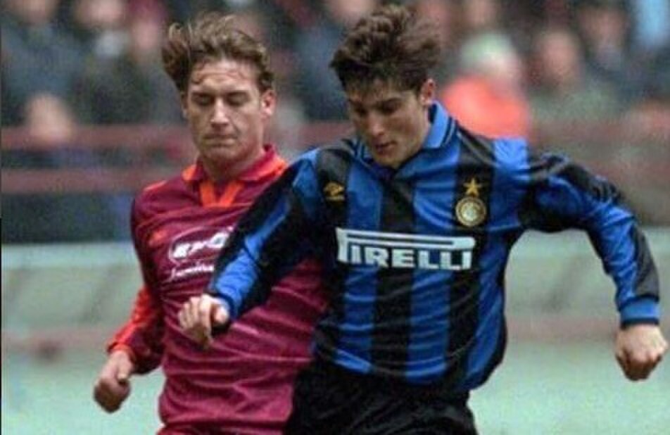 Totti dà il benvenuto a Zanetti su Instagram: «Un grande campione»