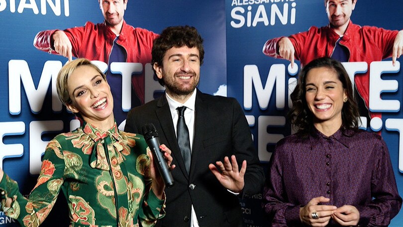 Alessandro Siani: «Vi racconto come ho convinto Maradona a tornare a Napoli»
