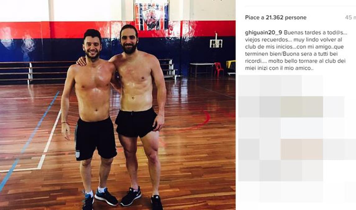 Higuain, fisico perfetto. Altro che pancia