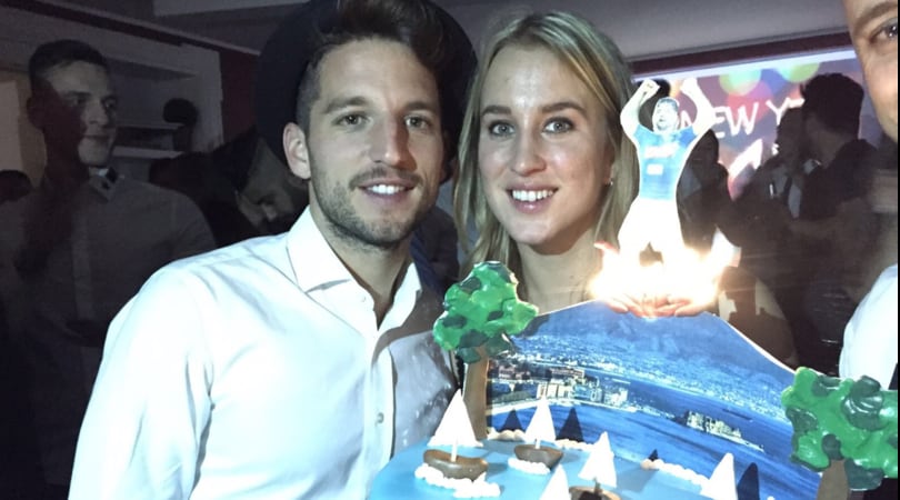Mertens re di Napoli: il Capodanno è con la torta personalizzata