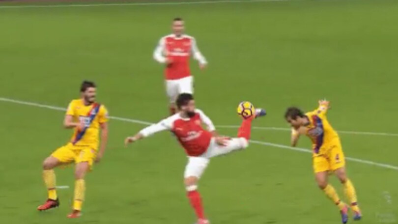Giroud, è già il gol dell'anno? Il tacco acrobatico è pazzesco