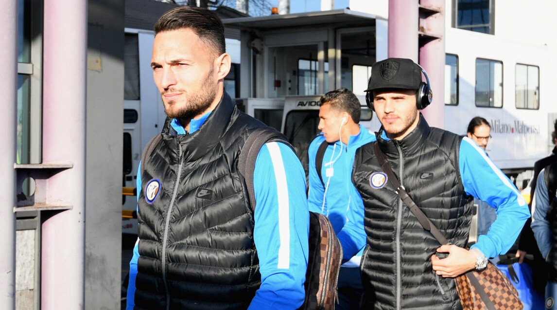 Inter in partenza per Marbella, le immagini dall'aeroporto