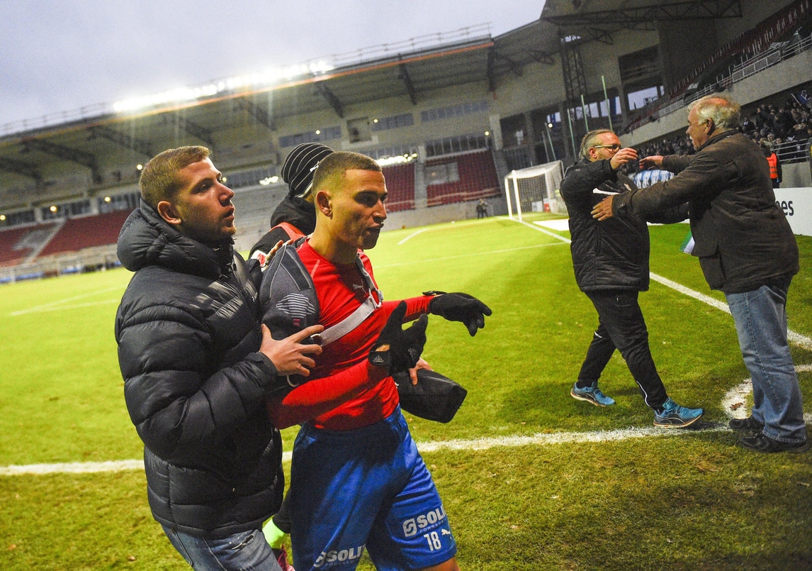 Dopo la rissa con gli ultras Larsson jr lascia la Svezia ed emigra in Olanda
