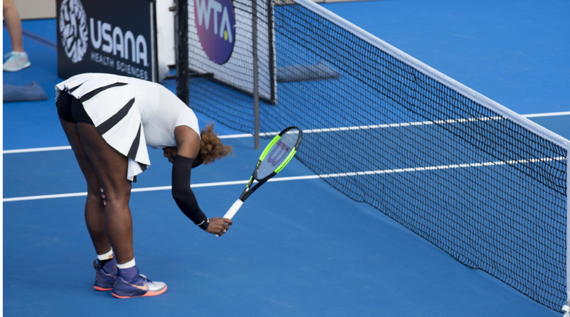 Serena Williams, ritorno con ko e inchino a Auckland