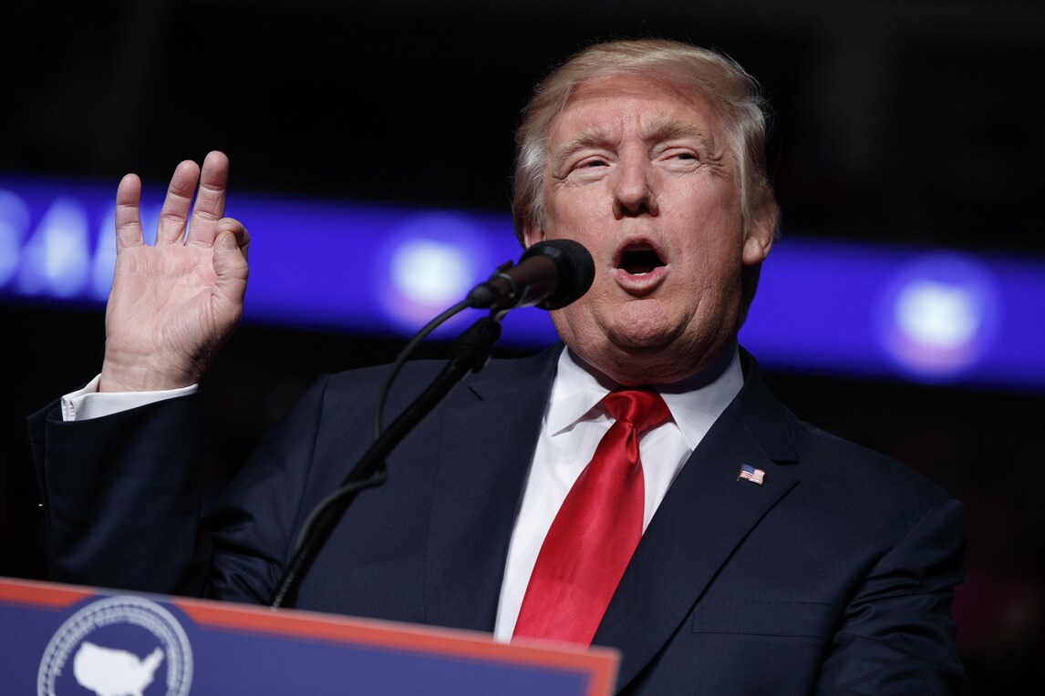 Trump attacca GM e Toyota “Non fate le auto in Messico”