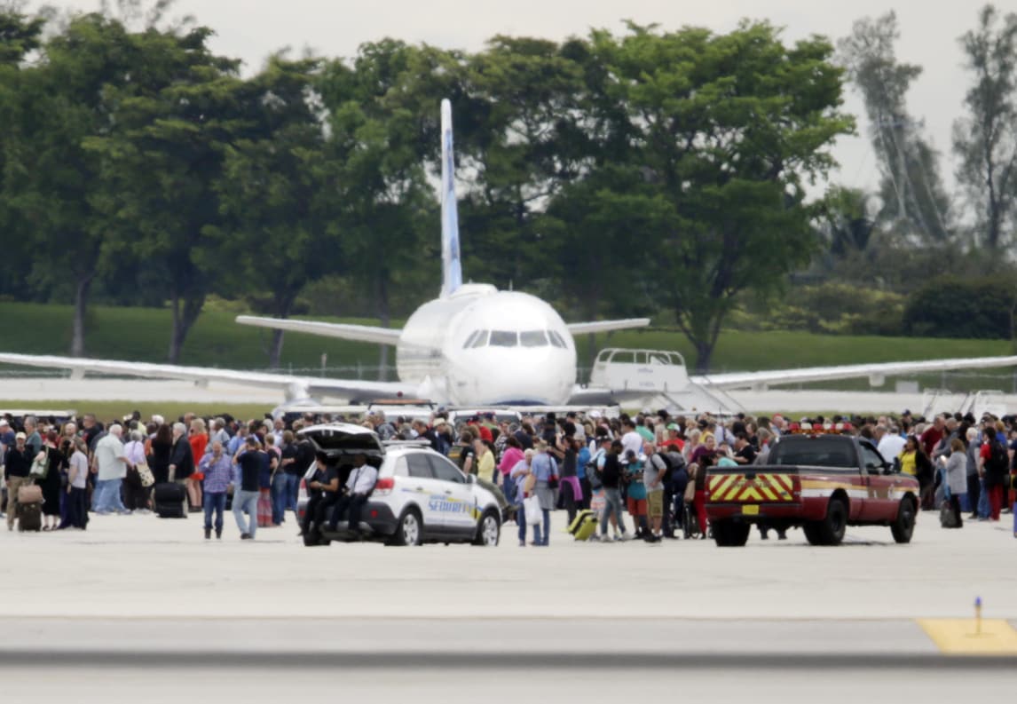 Usa, sparatoria all'aeroporto di Fort Lauderdale in Florida