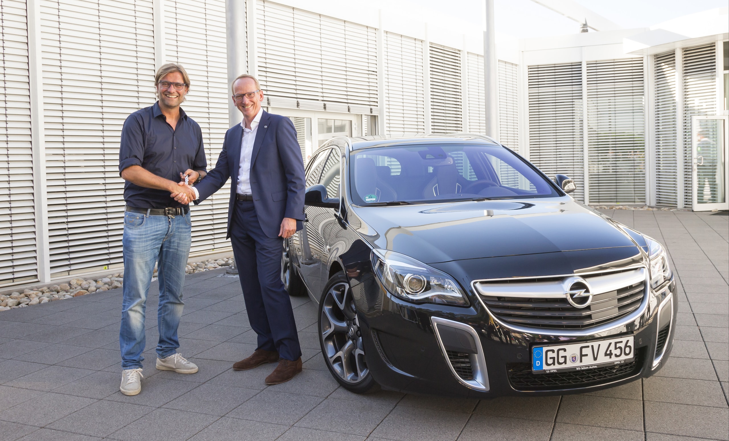 Klopp snobba i Suv, a Liverpool con la Opel