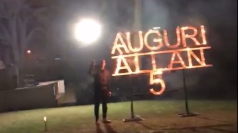 Napoli, il sobrio compleanno di Allan