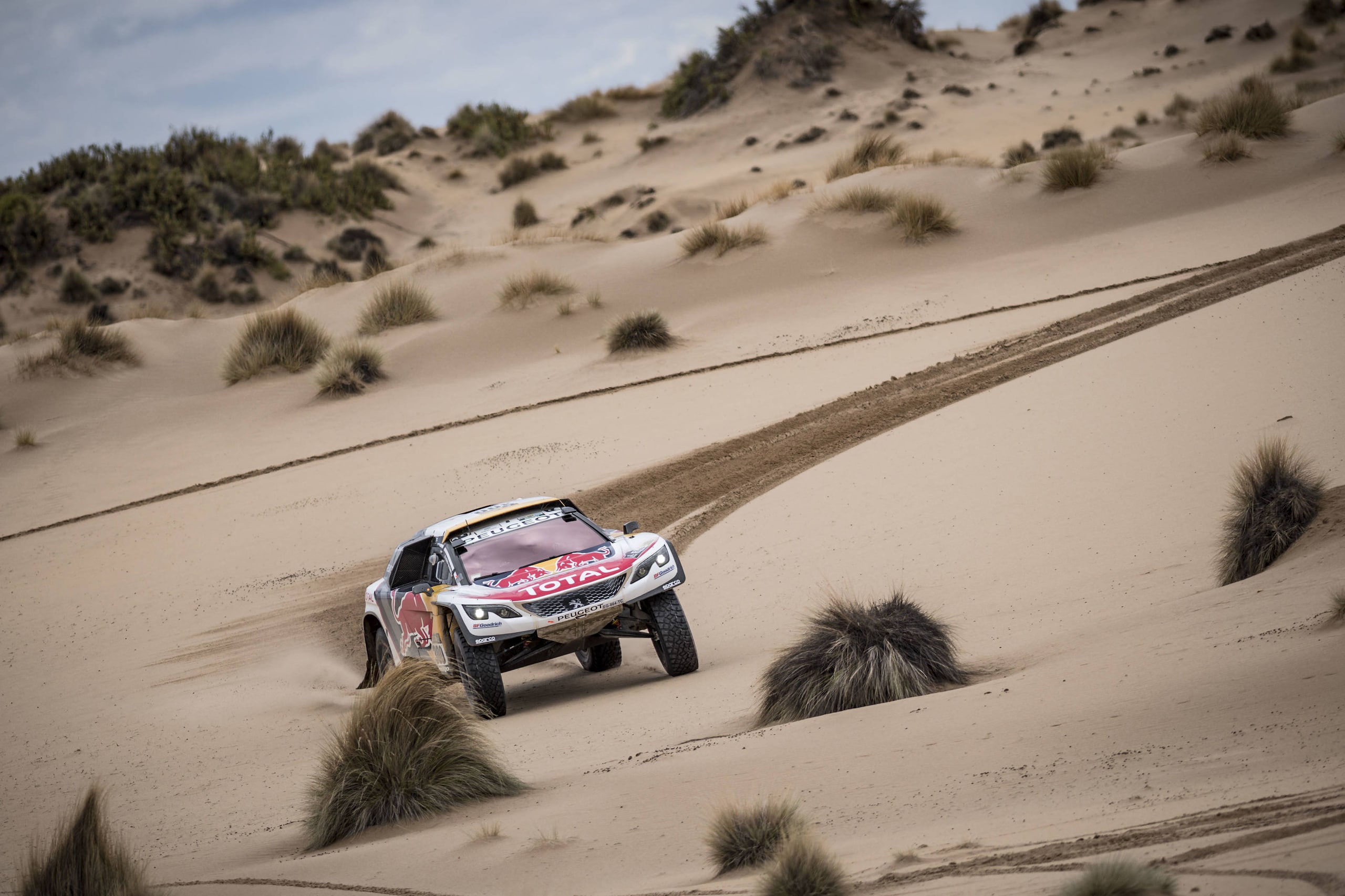 Dakar 7° tappa: Peterhansel sempre più leader nelle auto, Brabec sorpresa nelle moto