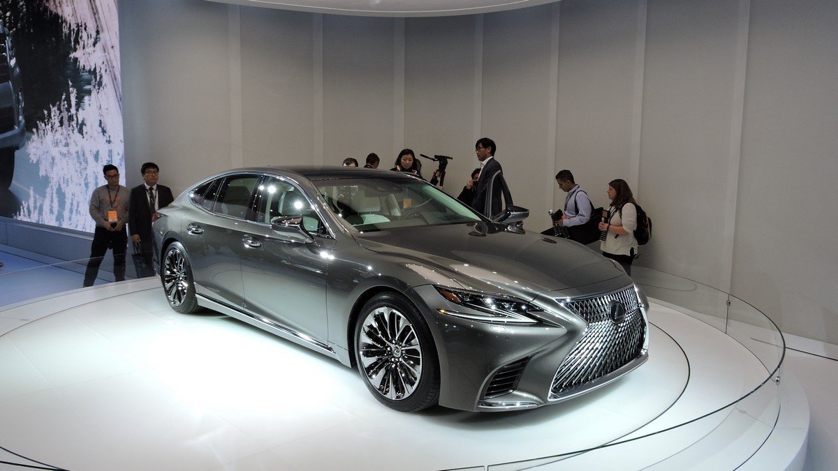 Detroit live, Lexus LS 500, scuola di lusso giapponese