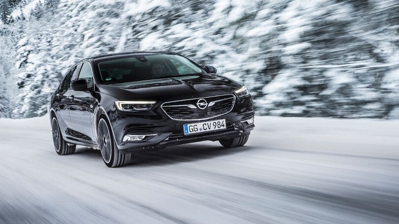 Opel Insignia Grand Sport 4x4, arriva il torque vectoring