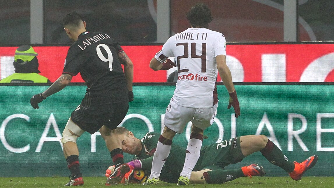 Hart, scontro shock con Lapadula ma resta in campo incerottato