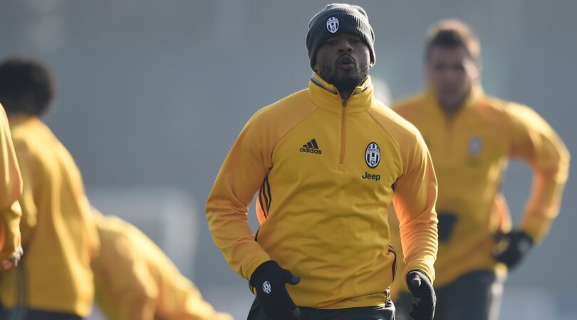 Il Crystal Palace piomba su Evra, sempre più lontano dalla Juventus