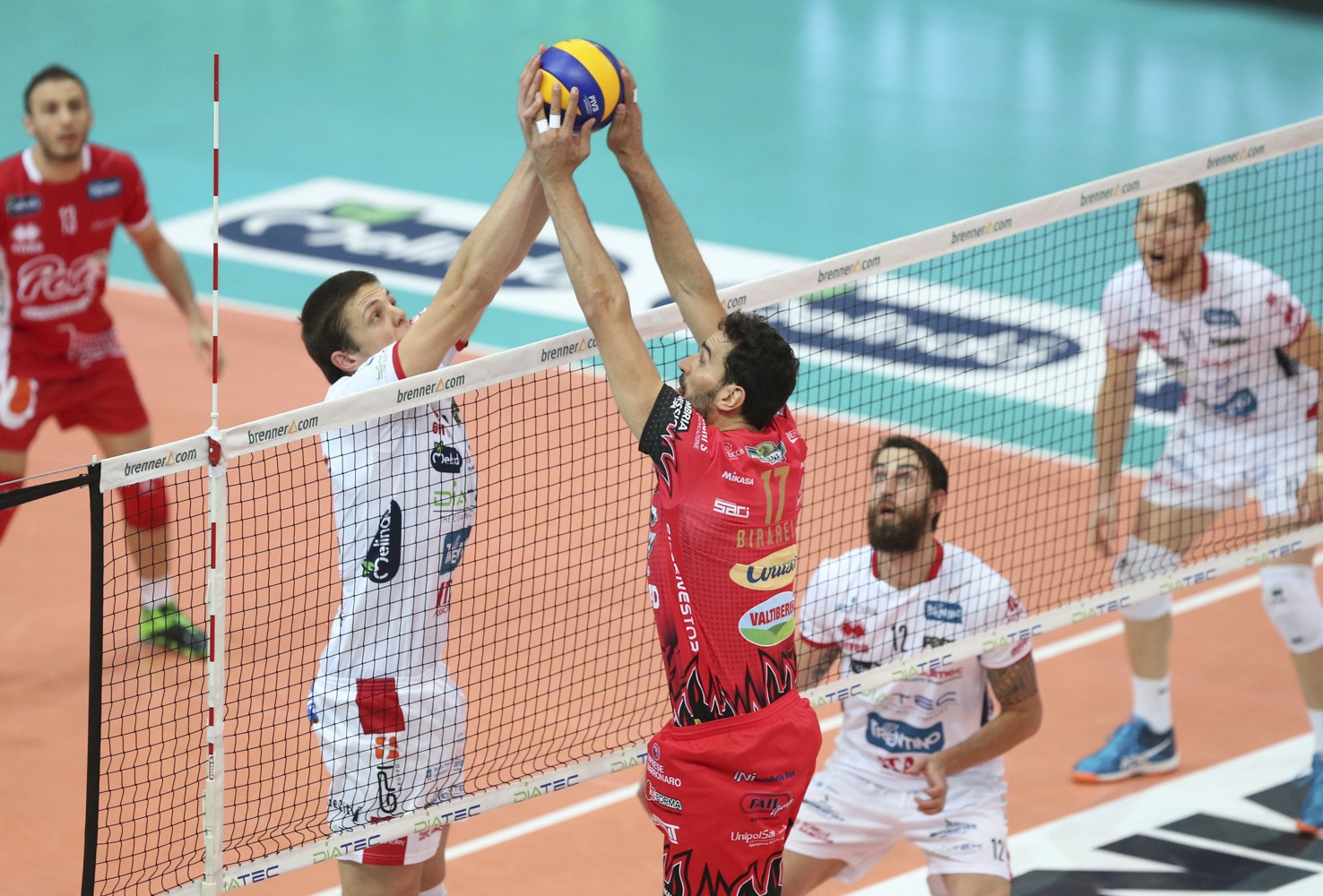 Volley: Superlega, il big match della 6a è Perugia-Trento