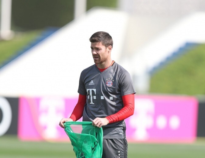 Xavi Alonso: «Bayern e Juve per la Champions»