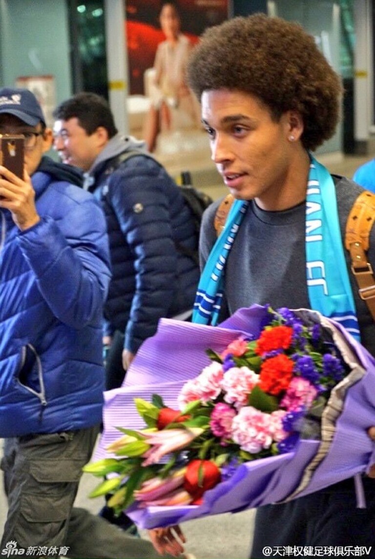 Witsel sbarca in Cina, Cannavaro gli dà le chiavi del Tianjin Quanjian