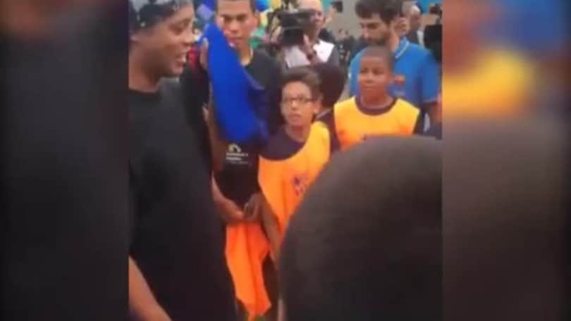Brasile, Ronaldinho torna a giocare