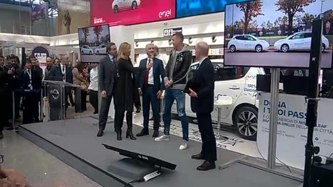 Dzeko a un evento Nissan: «Avete visto con quanta energia ho tirato il rigore?»