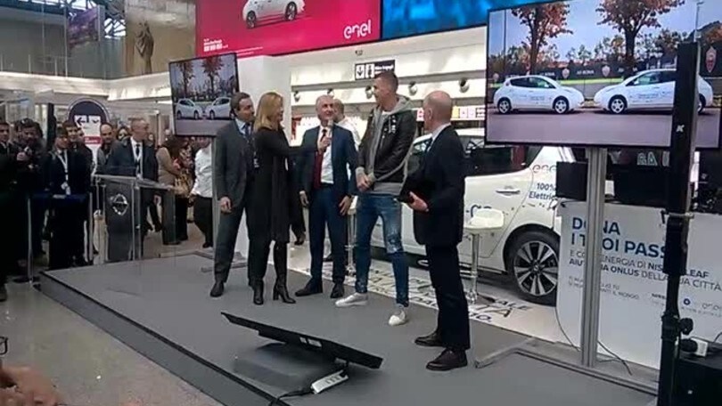 Dzeko a un evento Nissan: «Avete visto con quanta energia ho tirato il rigore?»