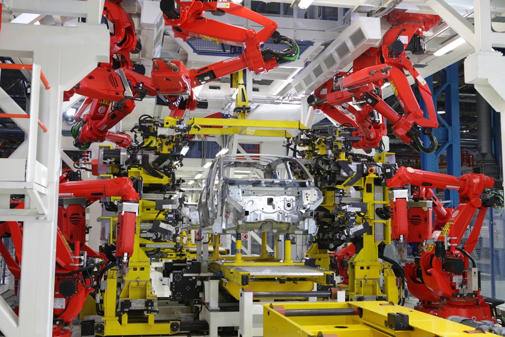 Mercato auto Europa, nel 2016 torna sopra i 15 milioni