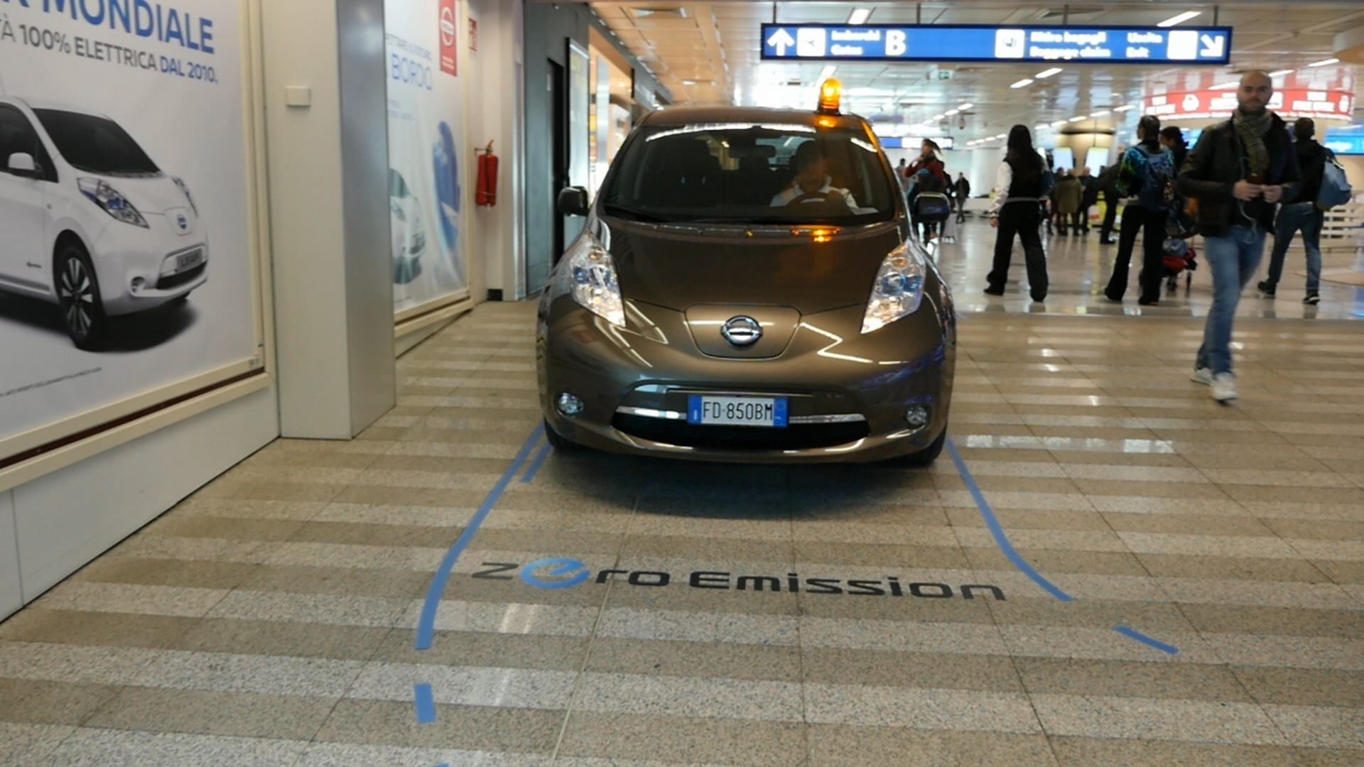 Nissan, shuttle elettrico gratuito all’aeroporto di Fiumicino