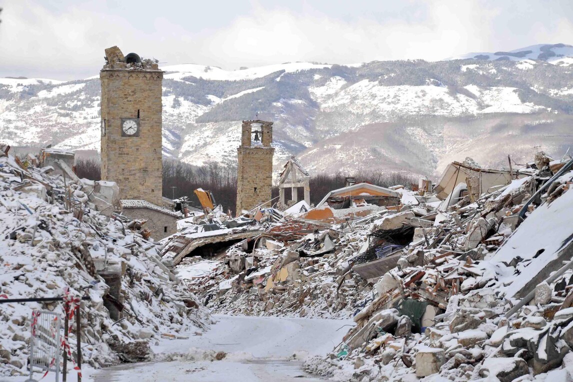 Terremoto, tre scosse in un'ora nel Centro Italia, avvertite anche a Roma
