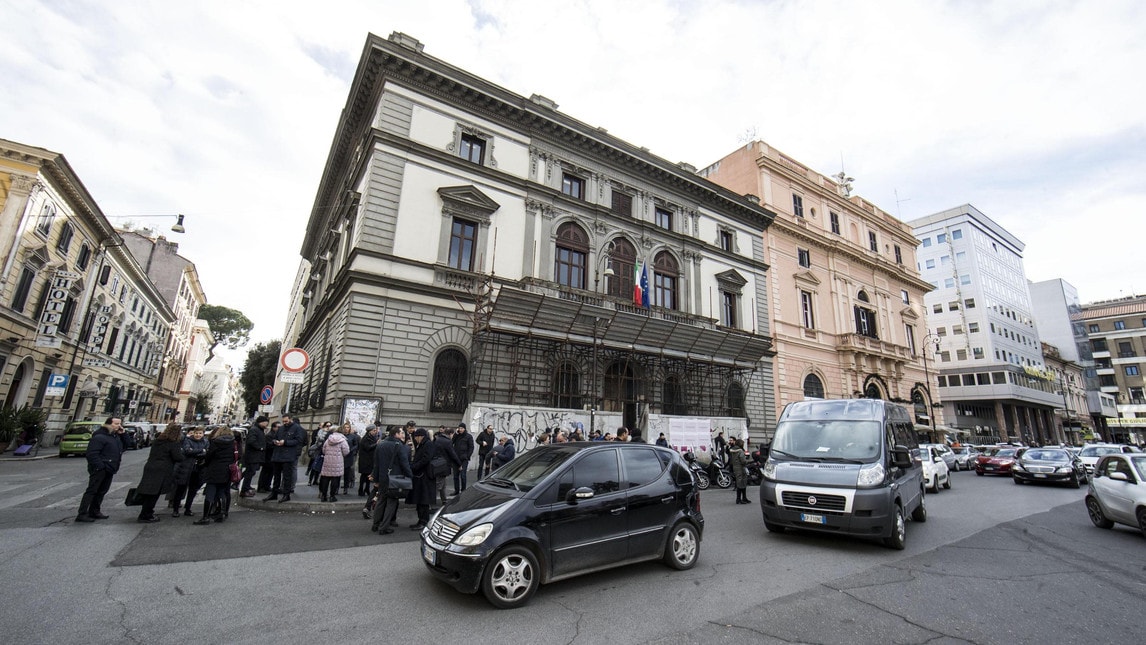 Terremoto a Roma, evacuate le scuole e chiusa la metro