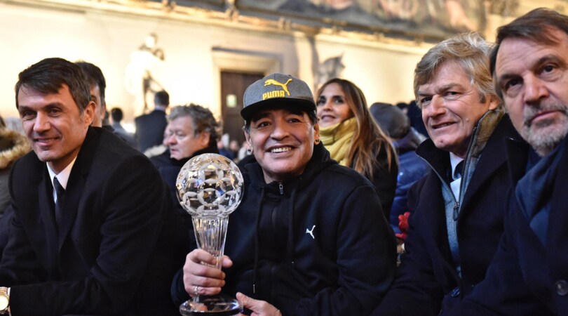 Maradona, da dieci a dieci: «Avrei voluto giocare con Totti, Antognoni, Baggio e Del Piero»