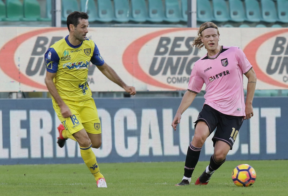 Calciomercato, il Palermo saluta Hiljemark: ufficiale al Genoa