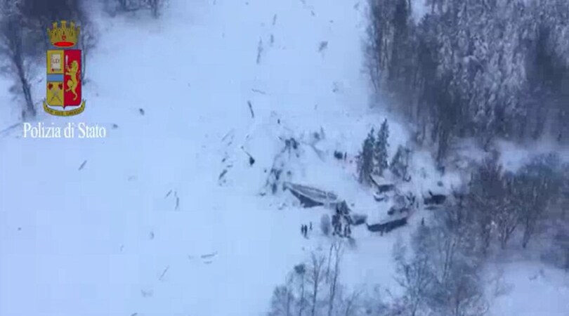Slavina sull'Hotel Rigopiano: quattro morti, disperse 30 persone