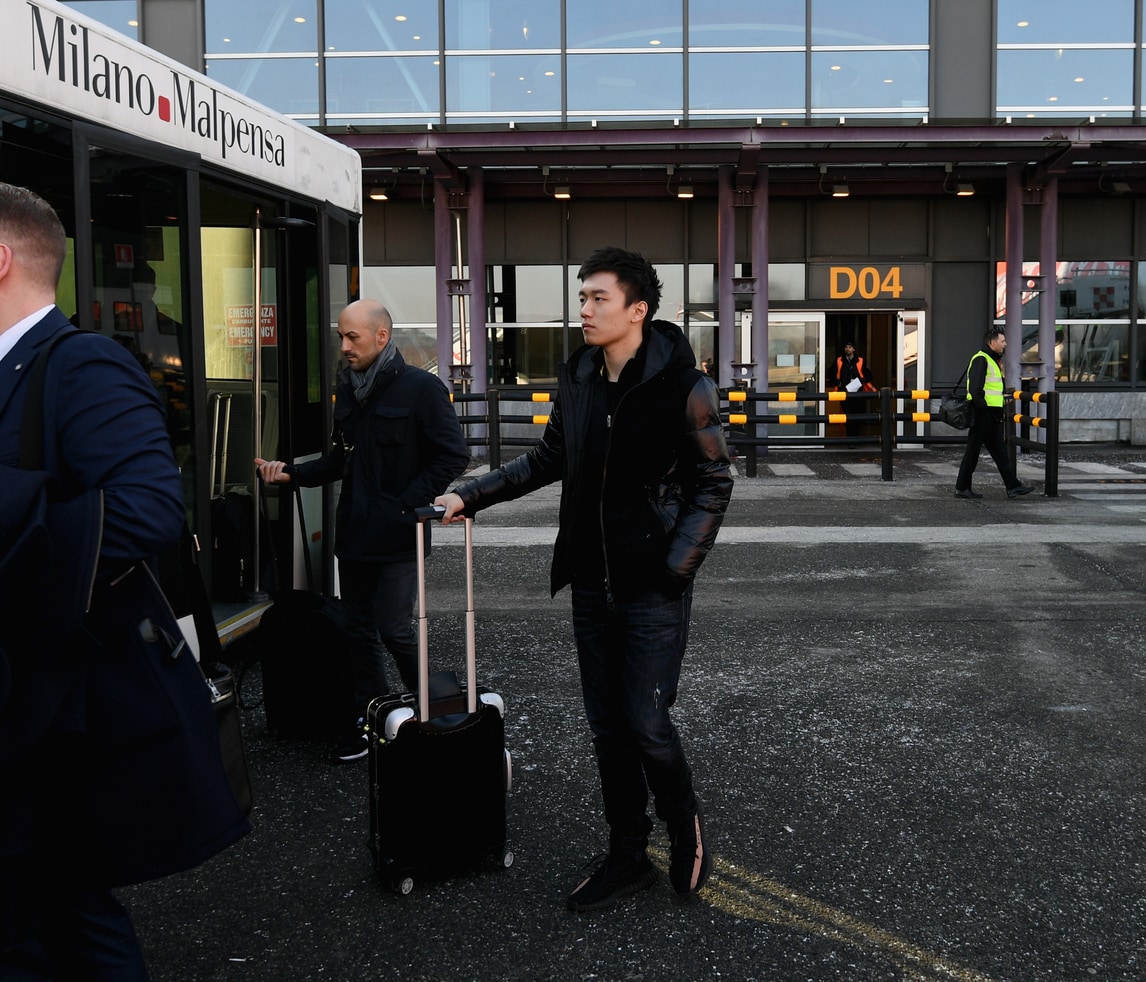 L'Inter vola a Palermo, c'è Steven Zhang ad accompagnarla