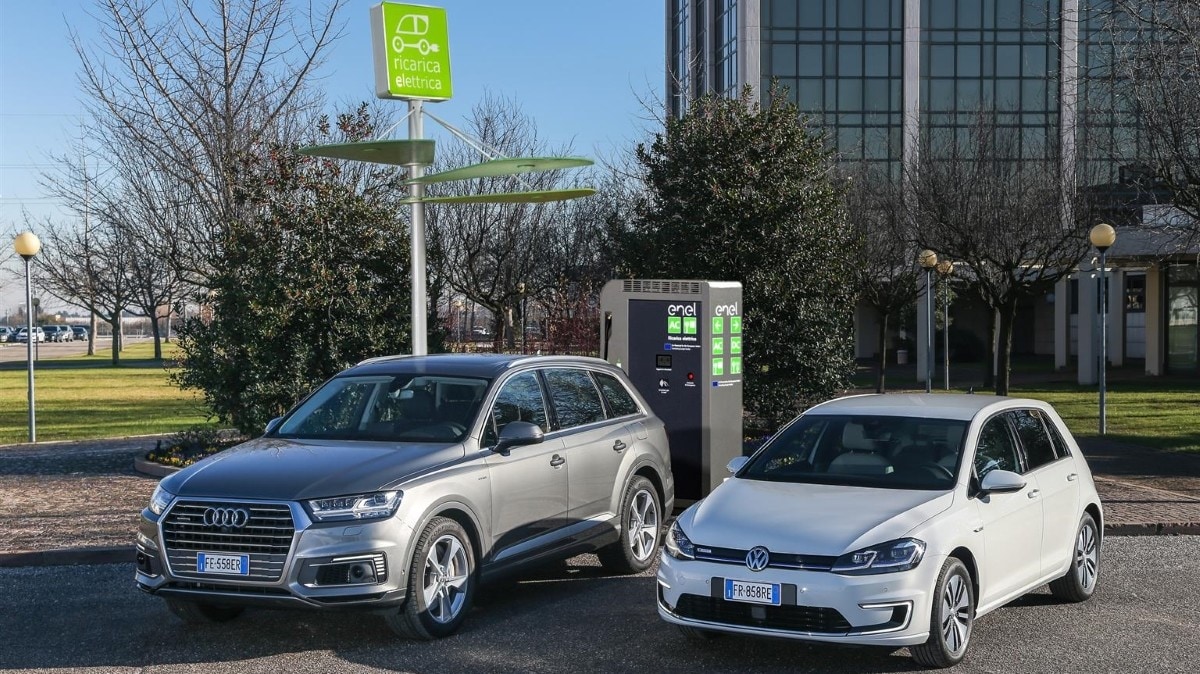 Audi e Volkswagen, l'impegno per la rete di ricarica elettrica